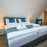 Appartement - Zentral, Stilvoll Und Ruhig Mit Balkon Und Boxspringbetten *