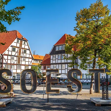 - Zentral, Stilvoll Und Ruhig Mit Balkon Und Boxspringbetten Apartmán *