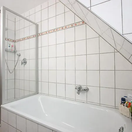 Apartmán - Zentral, Stilvoll Und Ruhig Mit Balkon Und Boxspringbetten Möhnesee