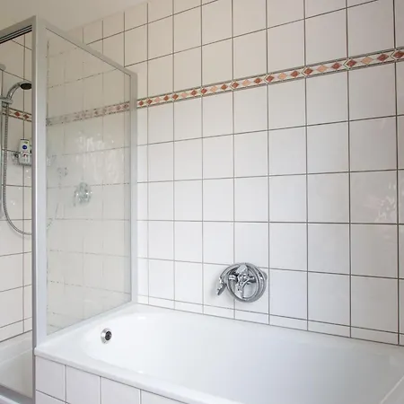 - Zentral, Stilvoll Und Ruhig Mit Balkon Und Boxspringbetten Appartement Möhnesee