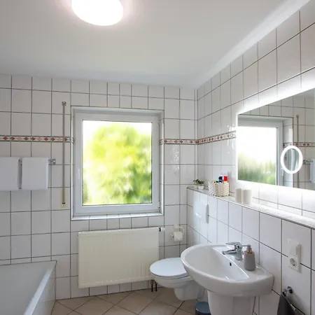 - Zentral, Stilvoll Und Ruhig Mit Balkon Und Boxspringbetten Möhnesee