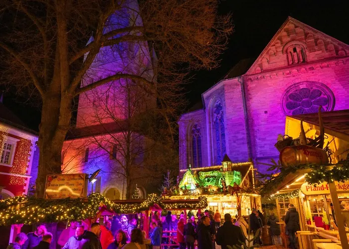 - Zentral, Stilvoll Und Ruhig Mit Balkon Und Boxspringbetten Lägenhet